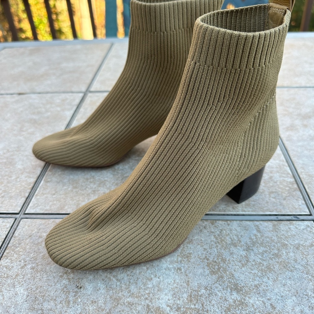 Everlane The Glove Boot - Picture 5 of 16